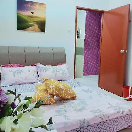 Casa Inderaloka Pantai Batu Buruk Apartman Kuala Terengganu Kültér fotó