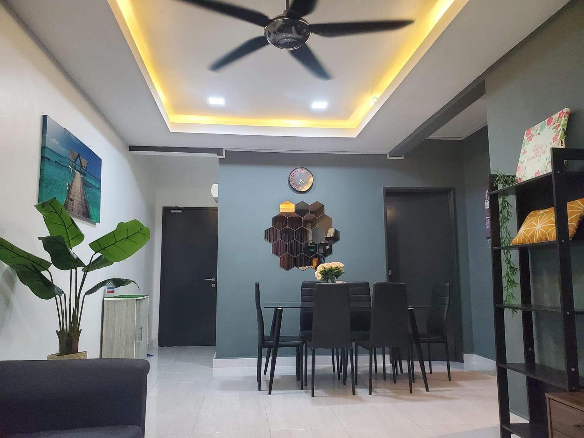 Casa Inderaloka Pantai Batu Buruk Apartman Kuala Terengganu Kültér fotó